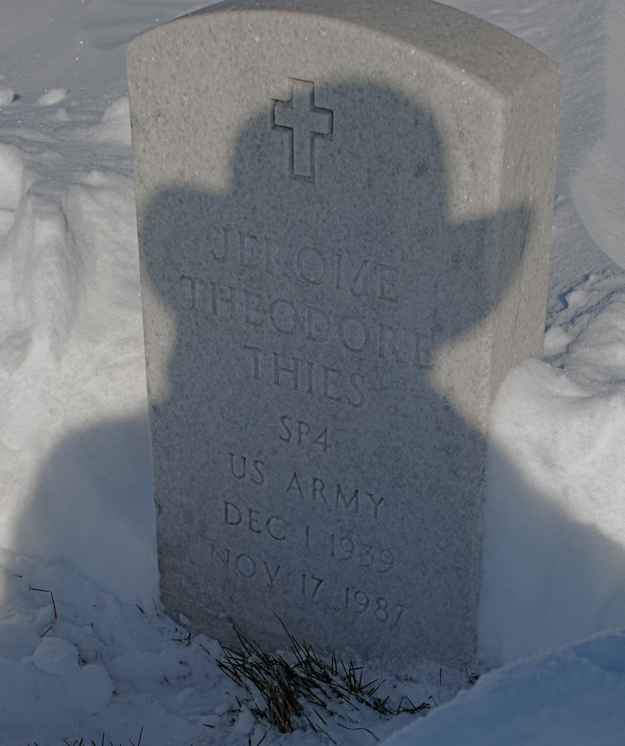 The grave of Gerry Thies, the long-haul trucker McNair murdered at a grain elevator in Minot. Thies, a former soldier in the U.S. Army, is buried at a huge military graveyard south of the Minneapolis Airport.